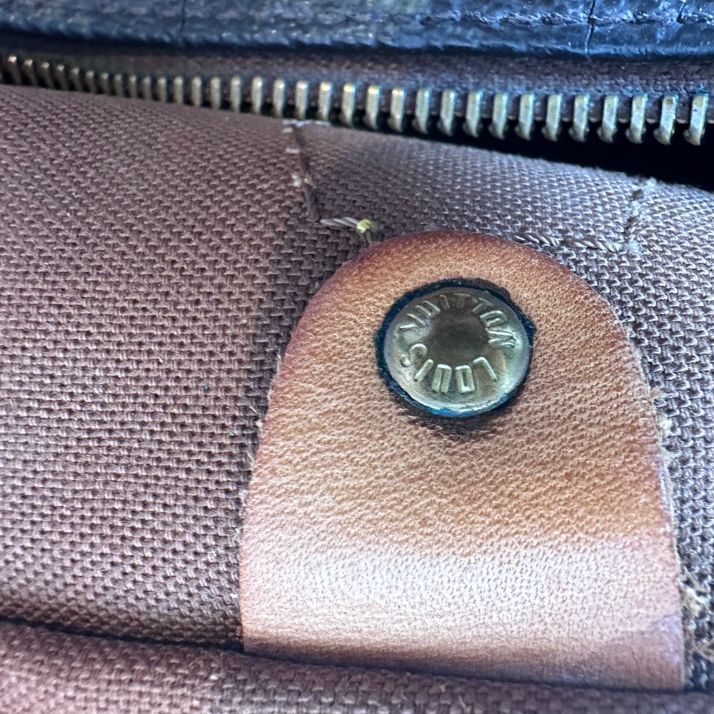 Pre-Owned Authentic Vintage Louis
Vuitton Monogram Speedy 30 - Picture 16 of 16